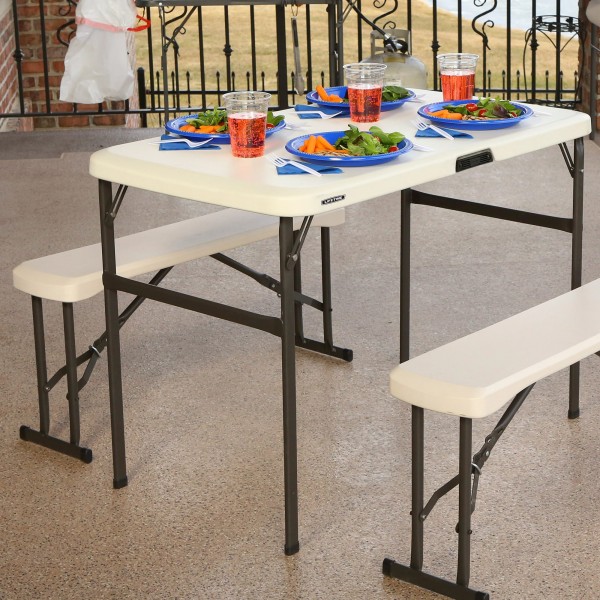 Mesa plegable con bancos LIFETIME - Distria.com