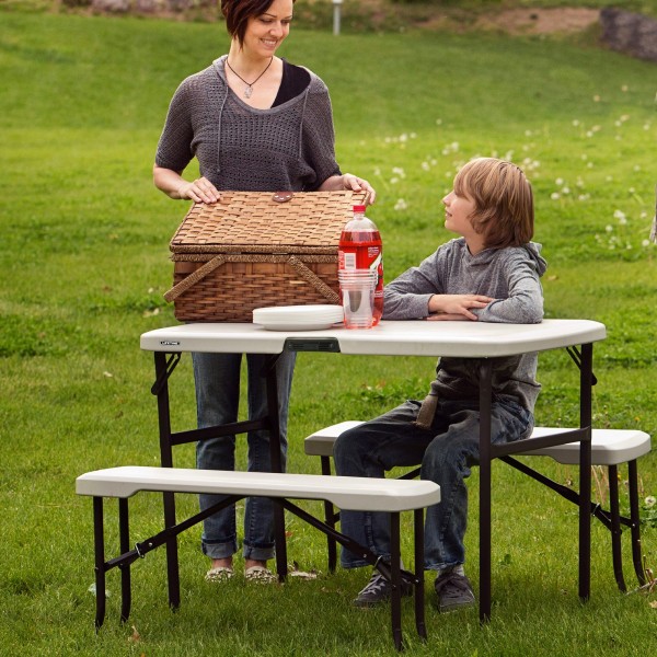 Mesa plegable con bancos LIFETIME - Distria.com