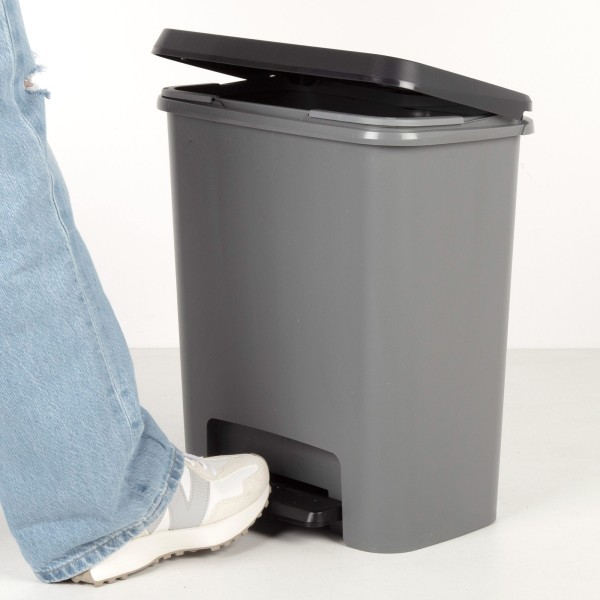 Cubo de basura Curver Compatta 25L gris | Distria