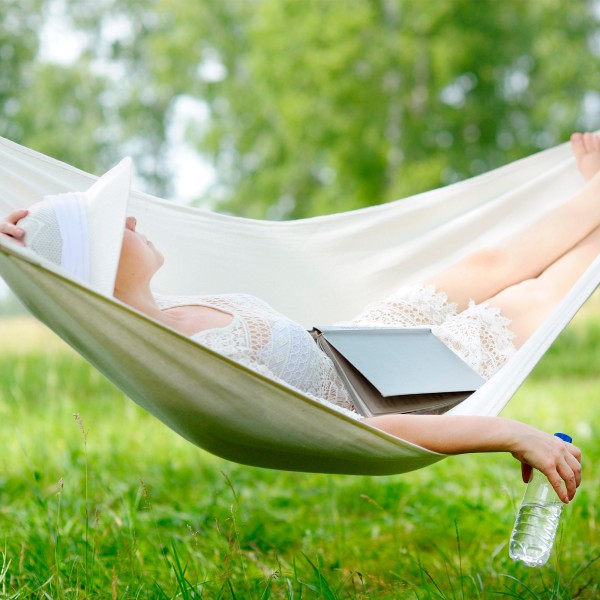 Hamaca colgante camping beige - Accesorios camping | Distria